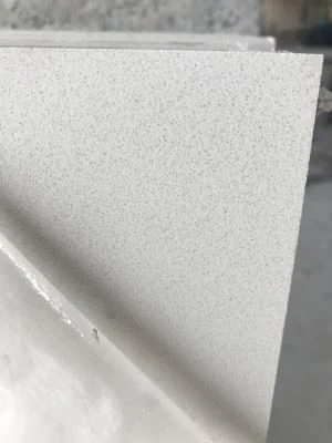 Balts kvarcs ar sīku graudu